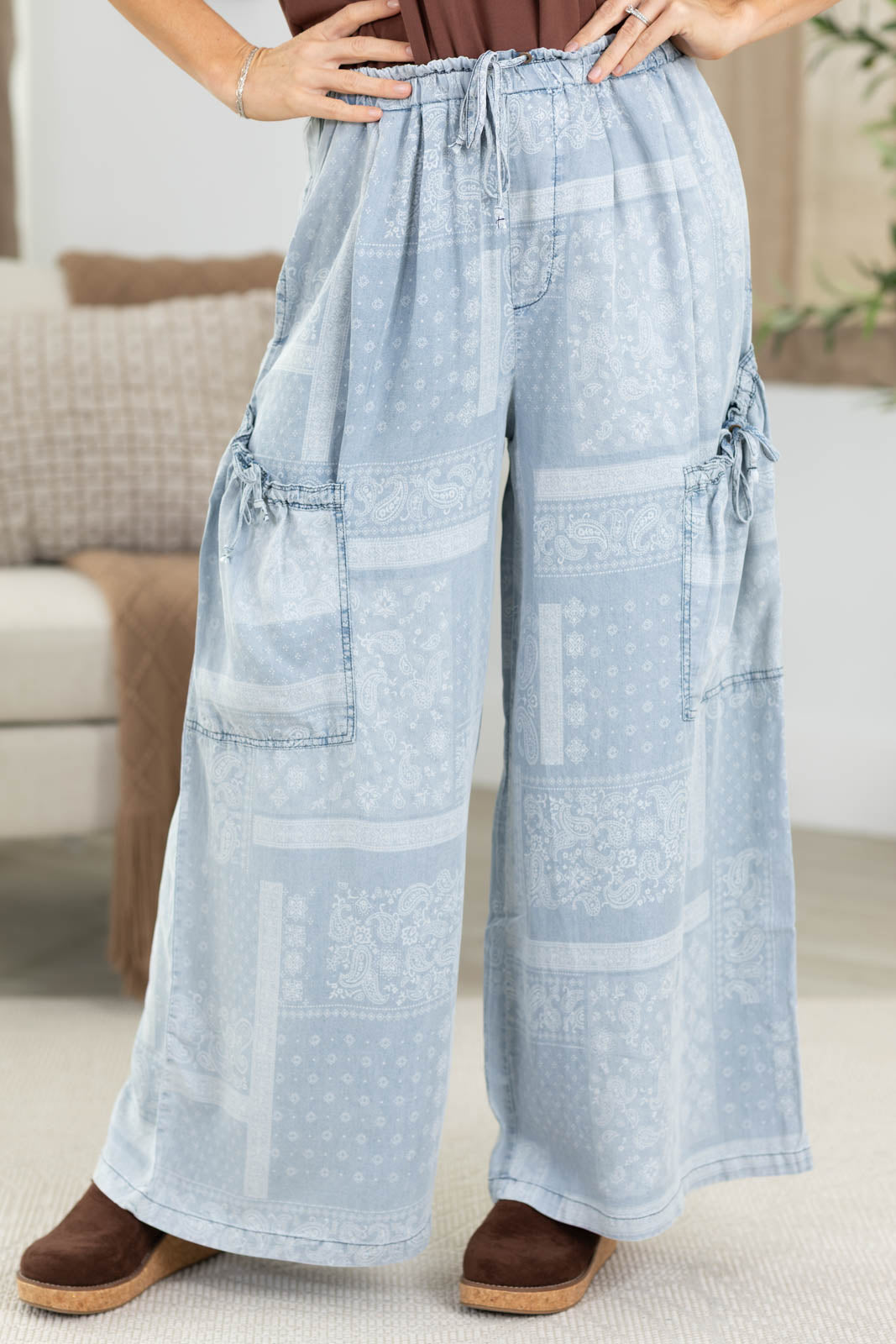Light Chambray Paisley Print Drop Pocket Pants
