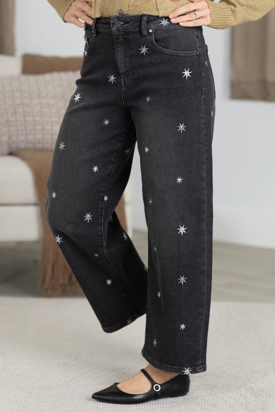 Risen Black Slouchy Crop Barrel Star Jeans