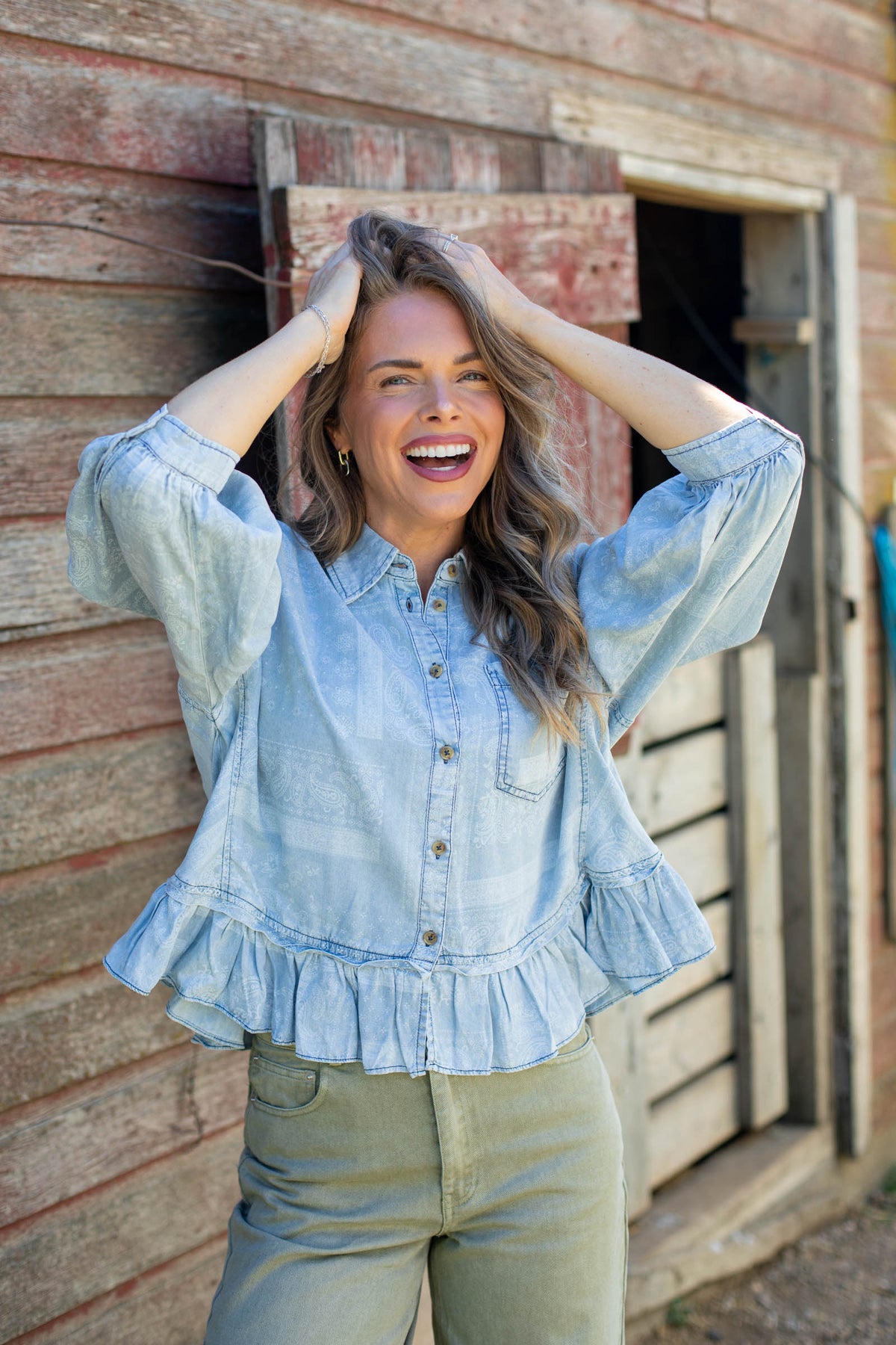 Lt Denim Paisley Chambray Short Sleeve Top