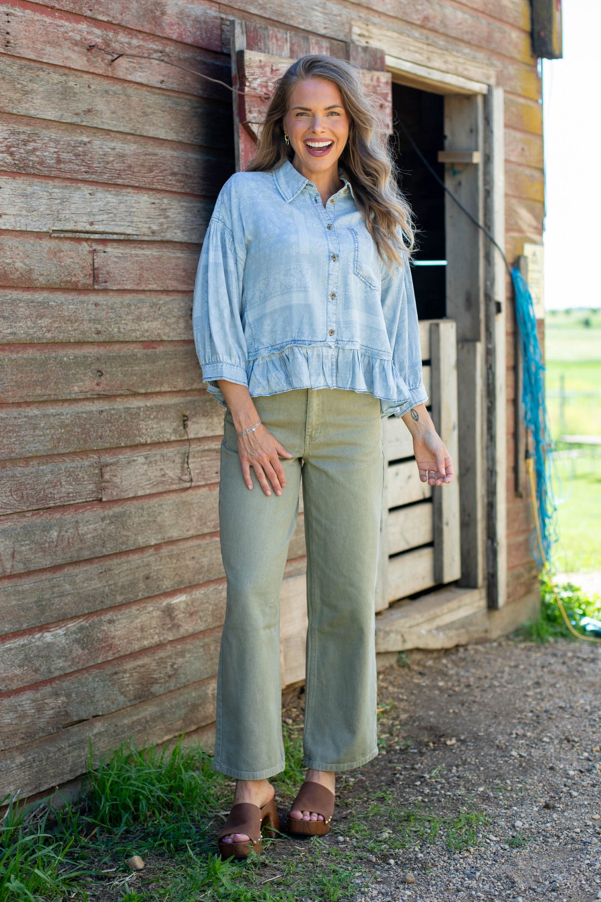 Lt Denim Paisley Chambray Short Sleeve Top