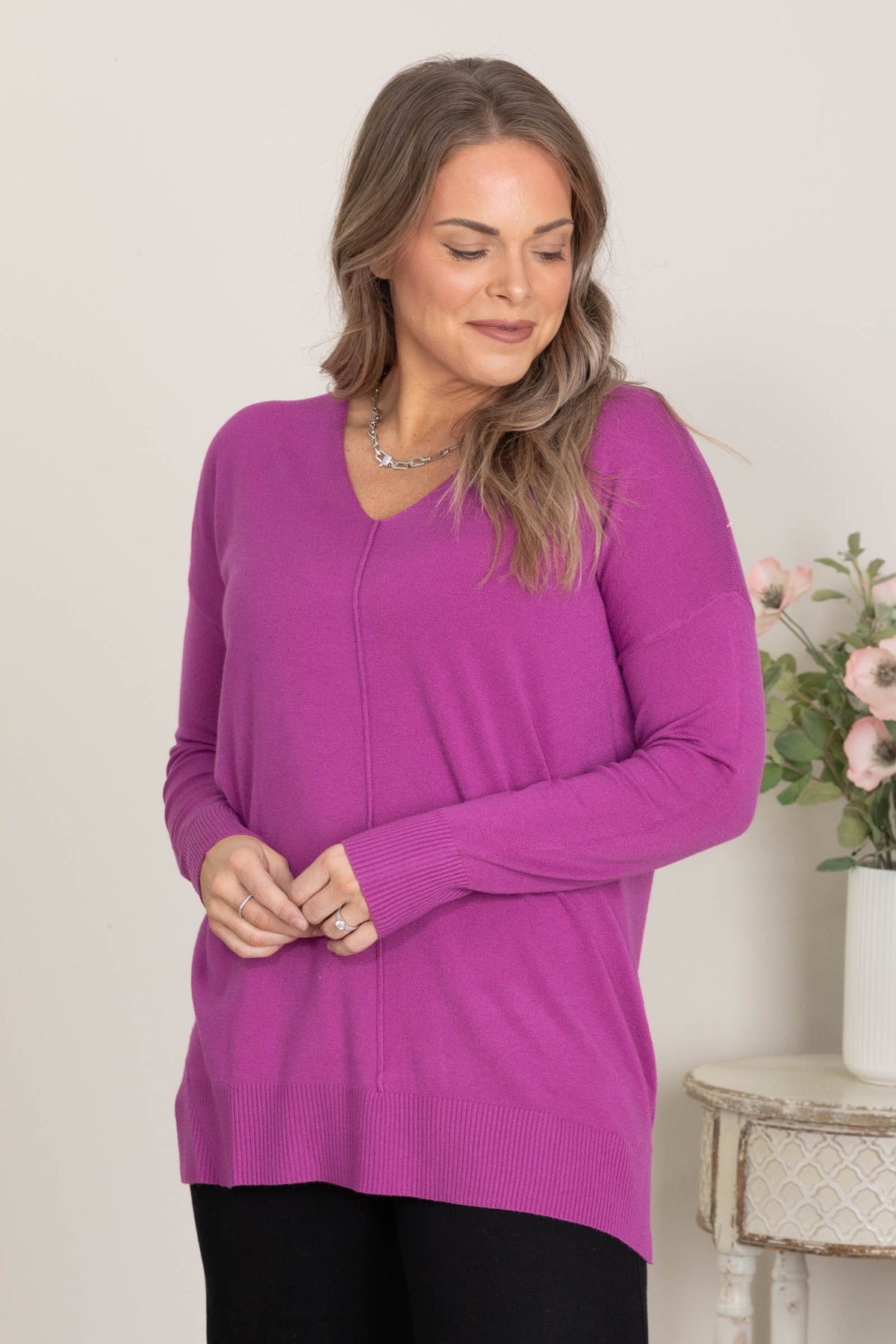 V-Neck Front Seam Knit Sweaters