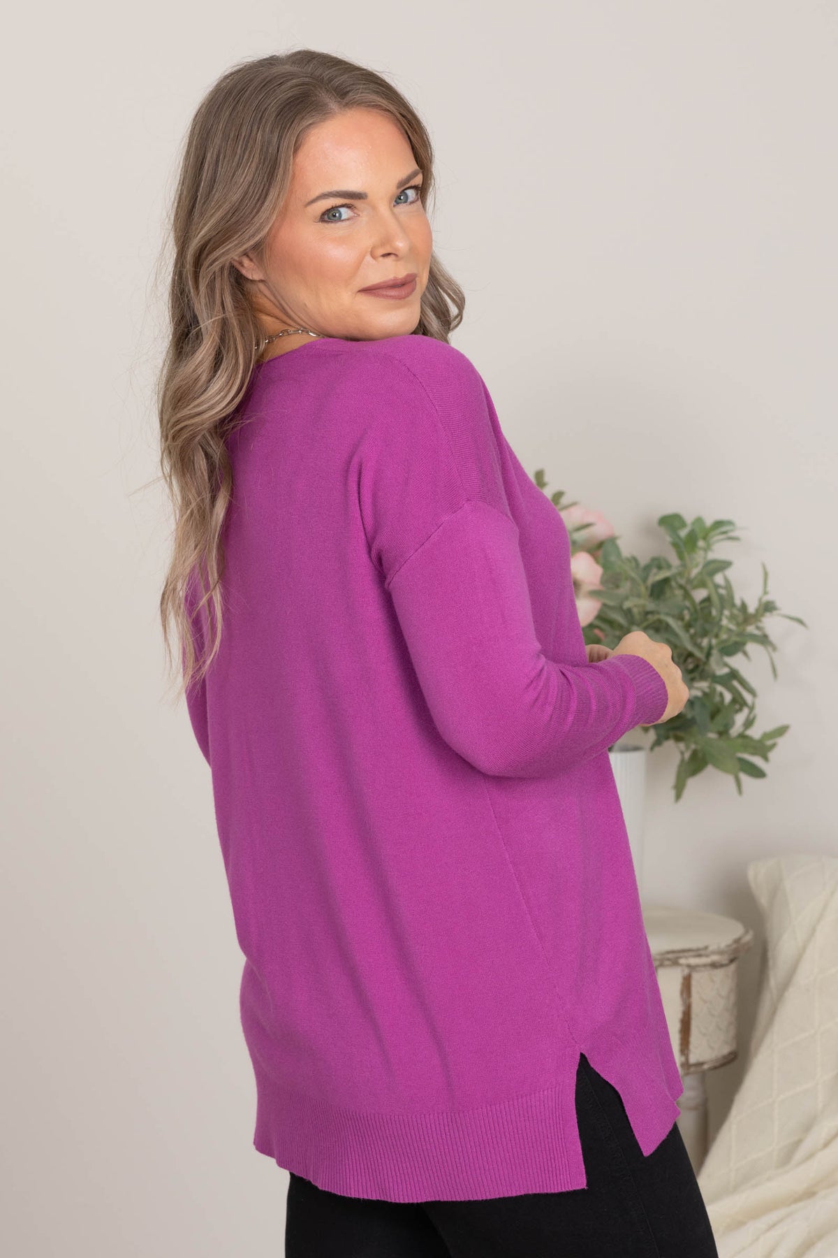 V-Neck Front Seam Knit Sweaters