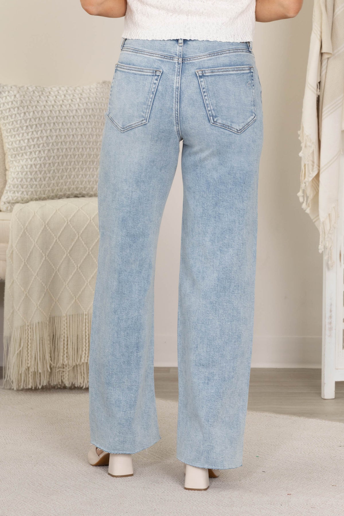 Hidden Light Wash Knee Distressed Dad Jeans