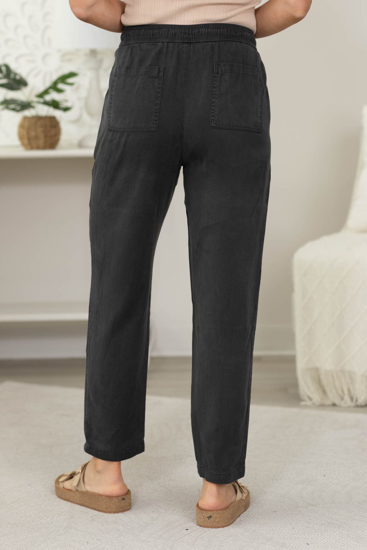 Tencel Blend Elastic Waist Tapered Pants