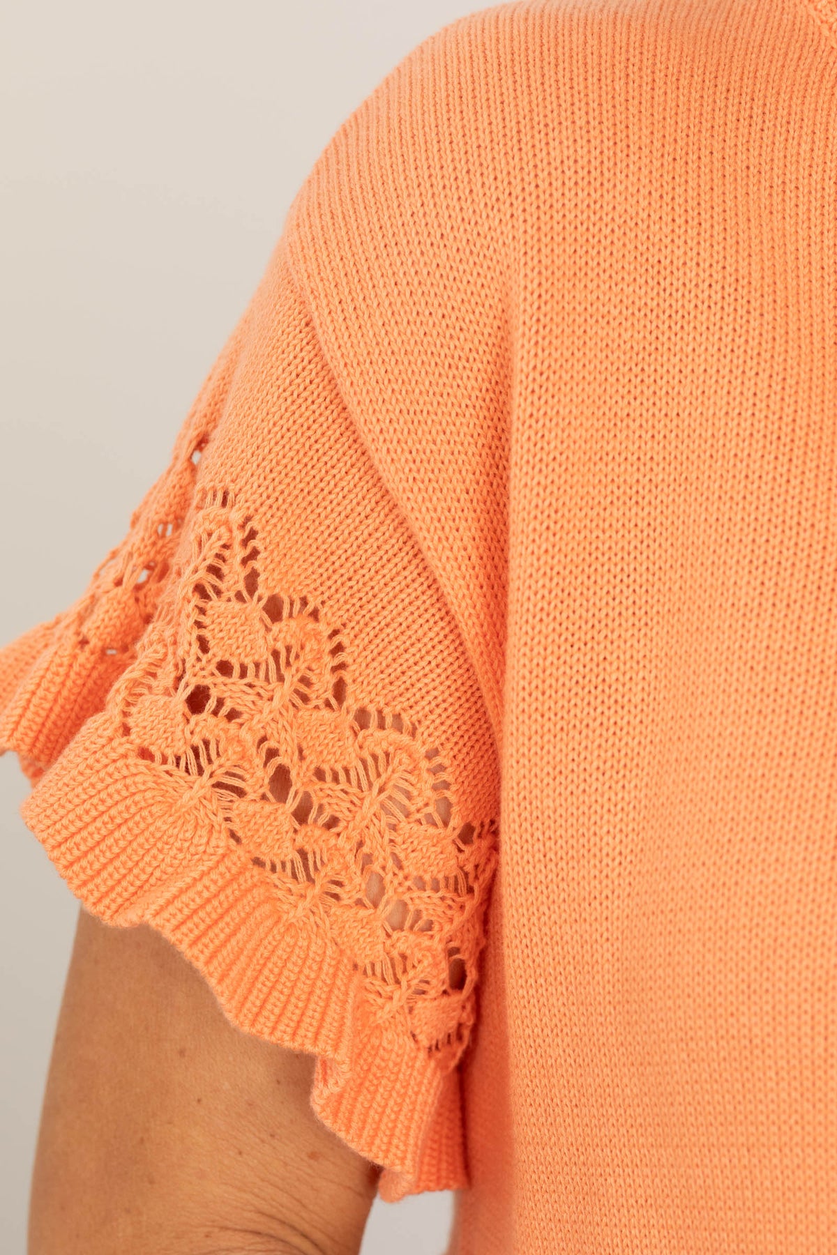 Crochet Detail Short Sleeve Sweater Knit Tops