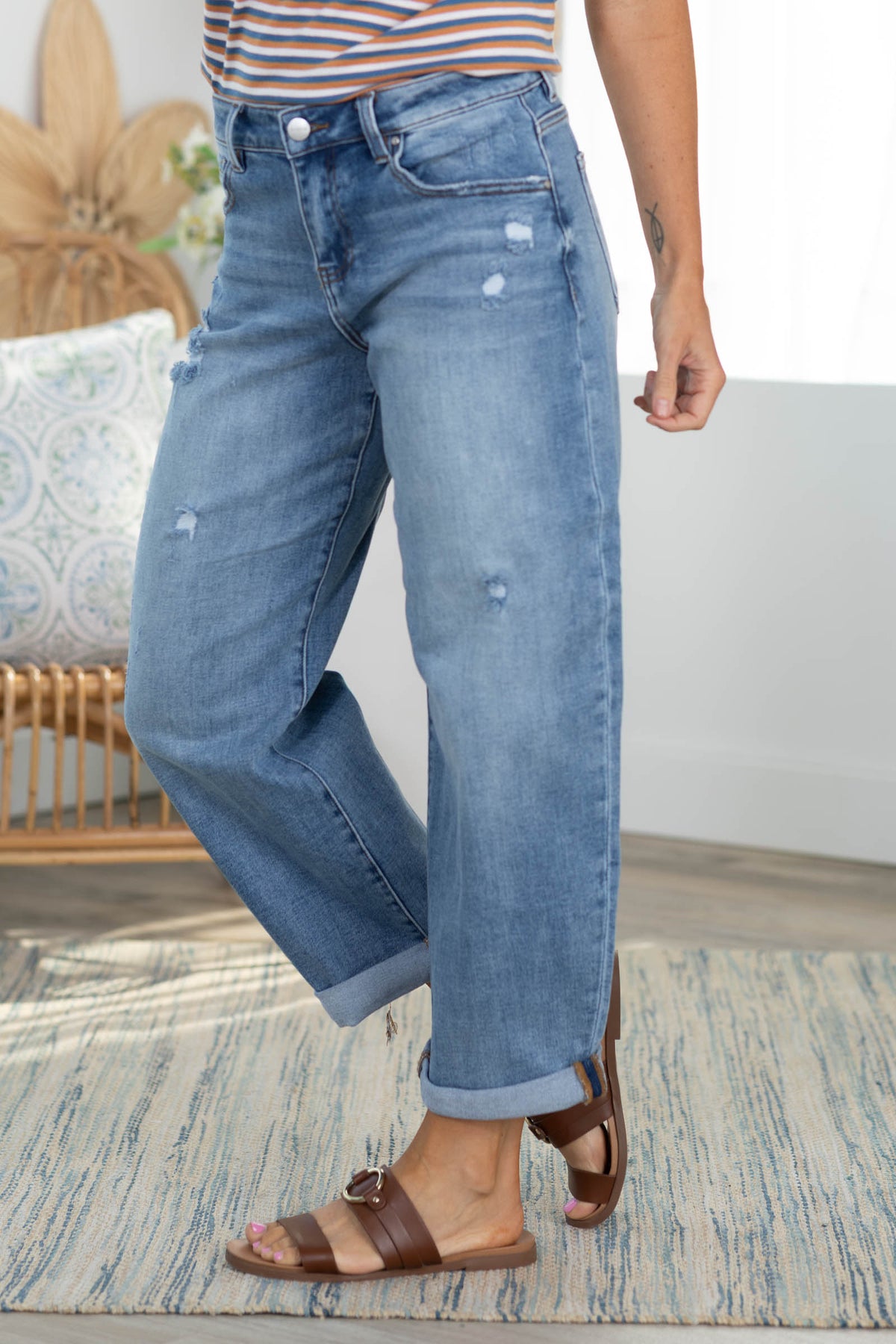 Risen Medium Slouchy Ankle Barrel Cuffed Hem Jeans
