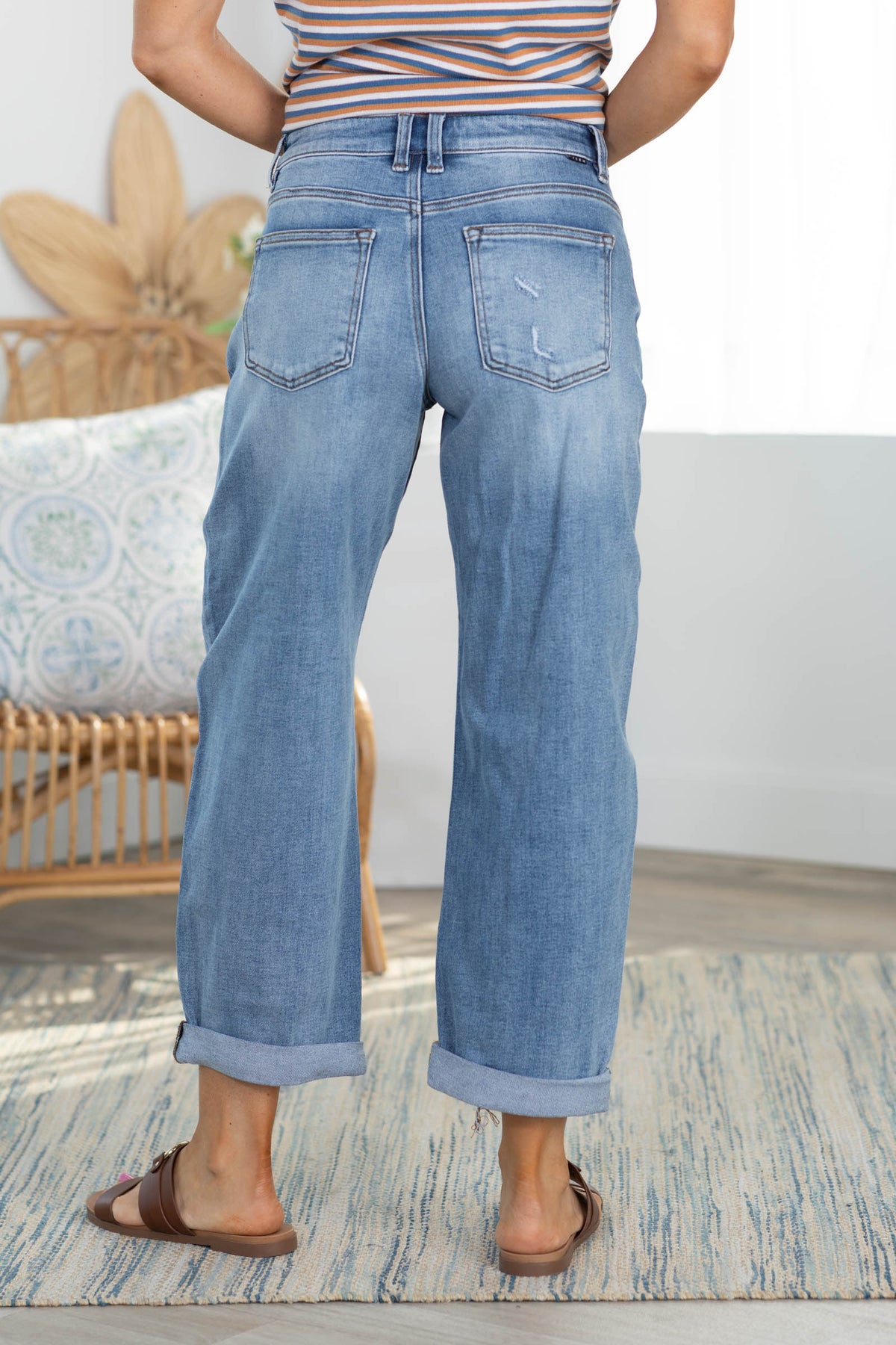 Risen Medium Slouchy Ankle Barrel Cuffed Hem Jeans