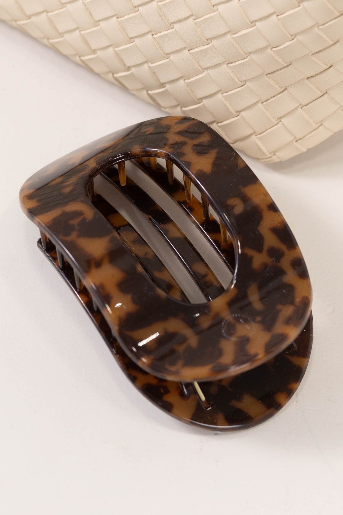 Tortoise Flat Round Hair Clip