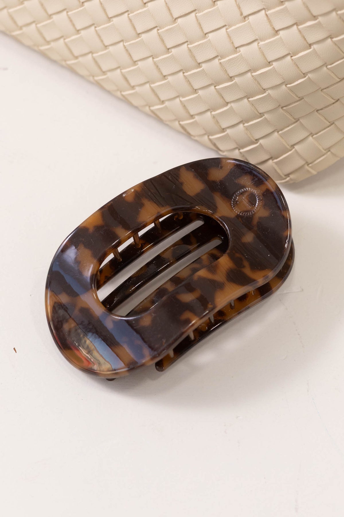 Tortoise Flat Round Hair Clip