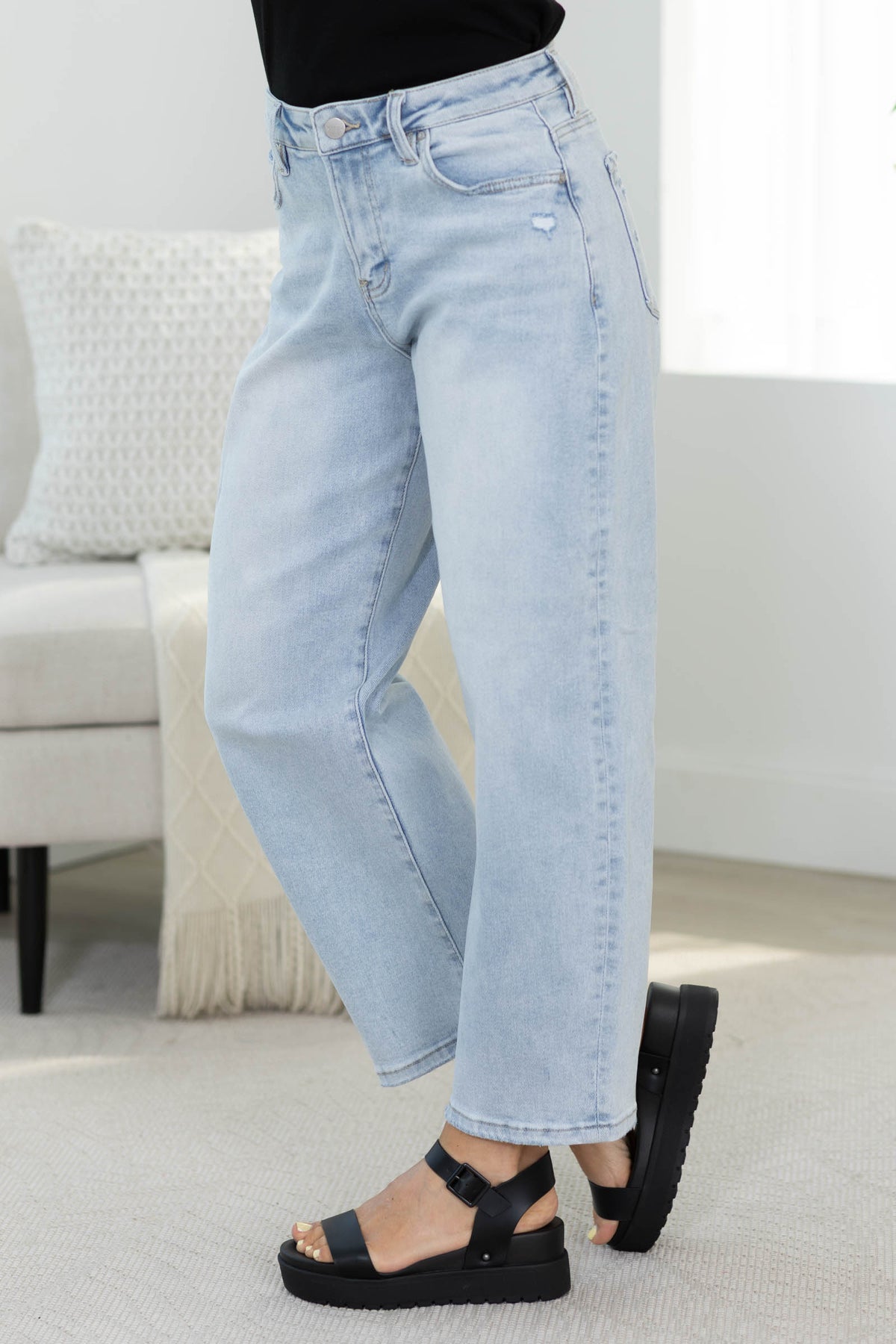 Risen Light Wash High Rise Crop Barrel Jeans