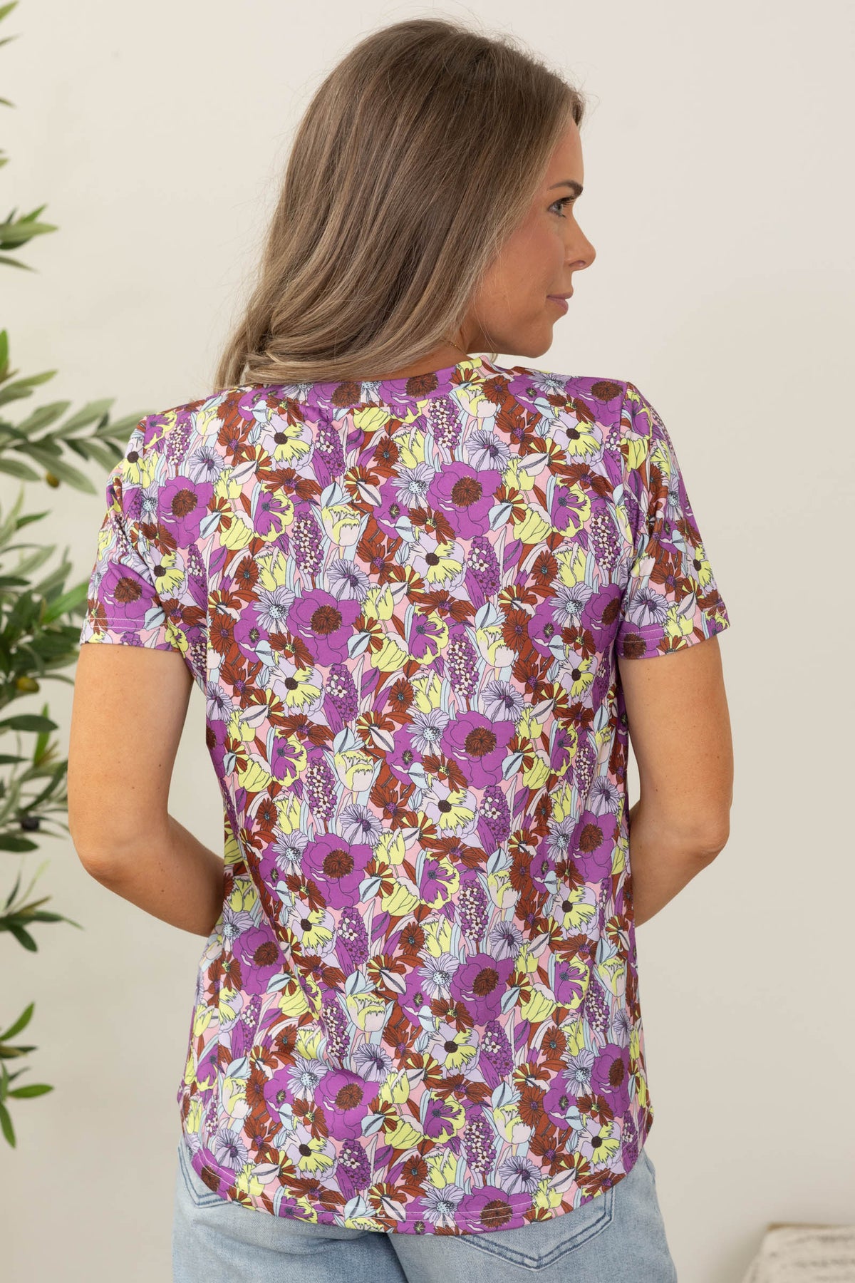 Staccato Basic Short Sleeve Floral Knit Top