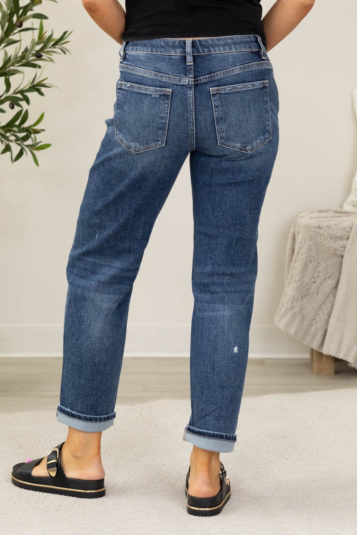 Risen Dark Low Rise Crop Boyfriend Jean