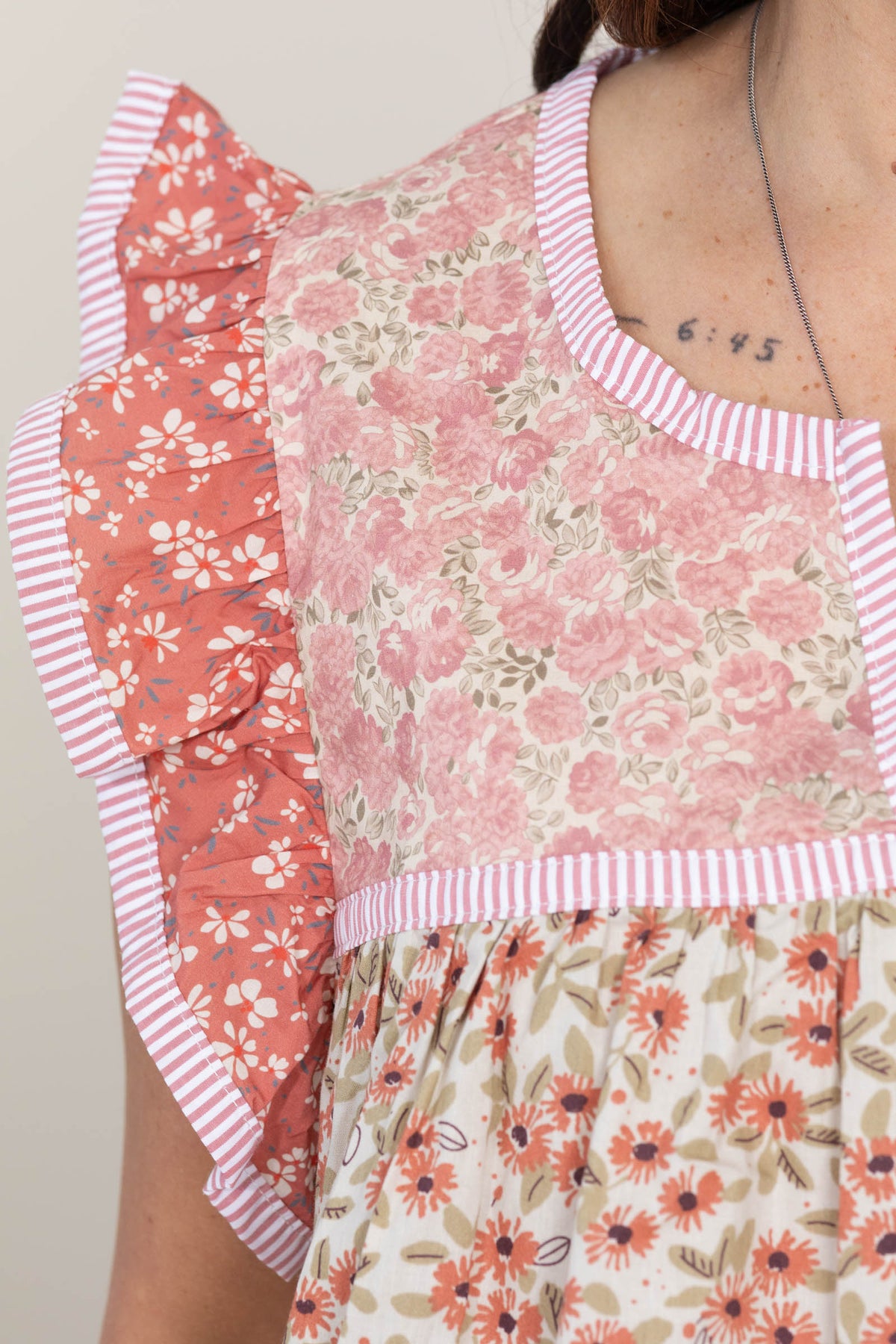 Dusty Rose Patchwork Contrast Ruffle Sleeve Woven Top