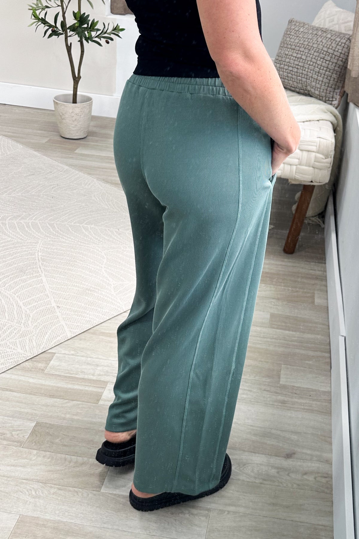 Luxe Ribbed Wide Leg Pants